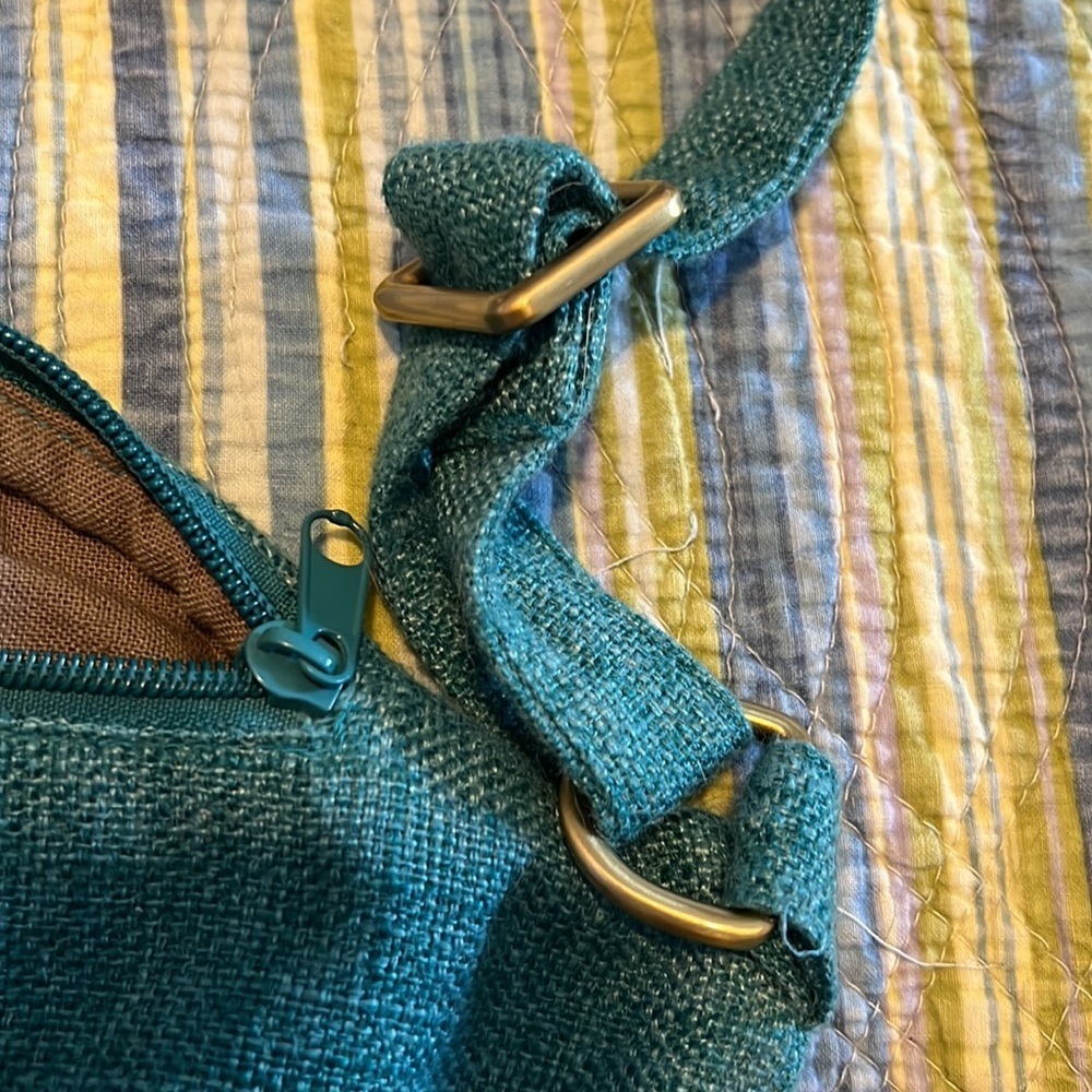 Crossbody from TrucLam. Adult or child. Removable stuffed animal. - Picture 6 of 7